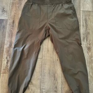 Lululemon men’s Abc Joggers - deep hunter green